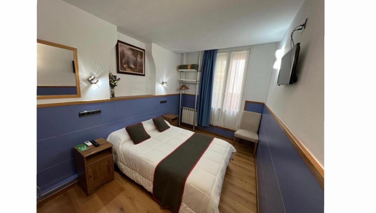 Pension Irune By Vivere Stays San Sebastián Exterior foto